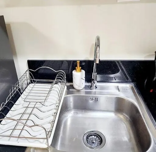 Mocha Flat At Shore 3 Tower 4 Apartment Manila